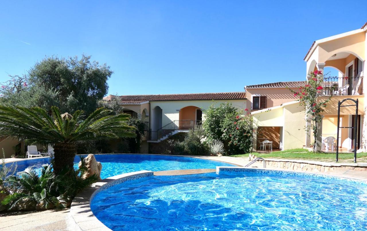 Residence Con Piscina A Badesi, Appartamenti Con Wifi E A.C ภายนอก รูปภาพ