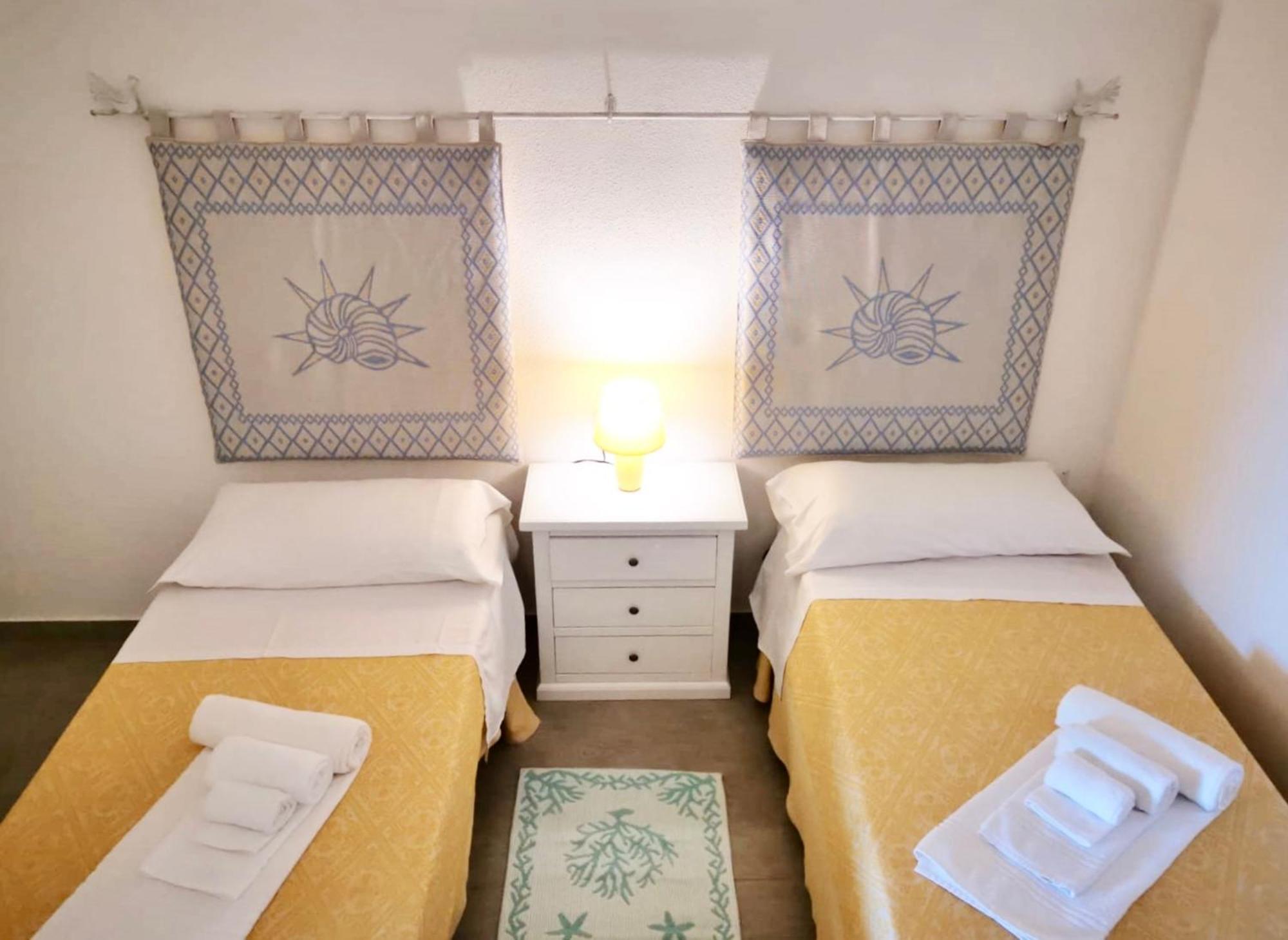 Residence Con Piscina A Badesi, Appartamenti Con Wifi E A.C ภายนอก รูปภาพ